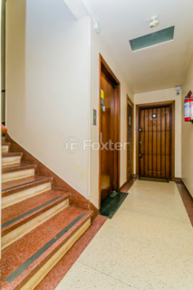 Image 7 - 1011918