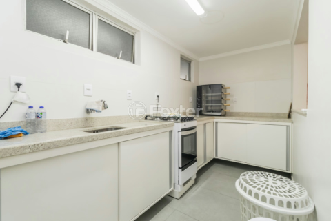 Image 20 - 951931