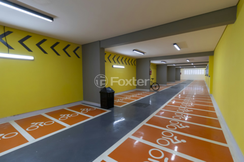 Image 31 - 1005177