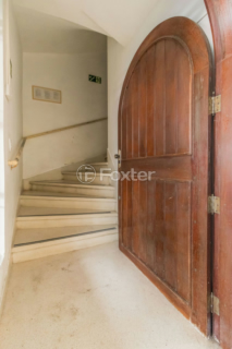 Image 29 - 937433