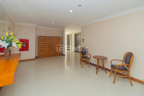 Image 30 - 995245