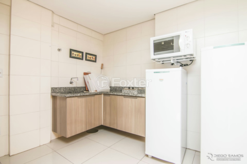 Image 35 - 1018236