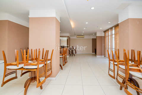Image 61 - 986102