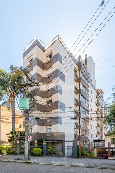 Image 32 - 965335