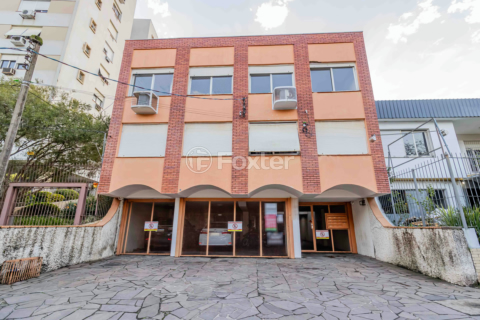 Image 33 - 897949