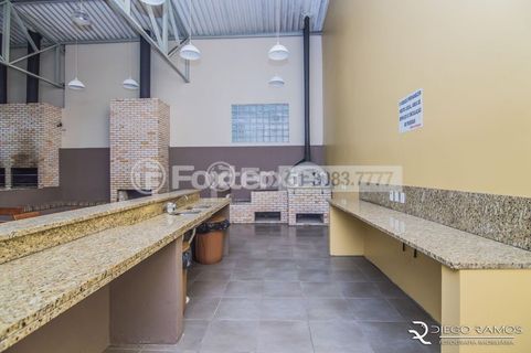 Image 28 - 1000318