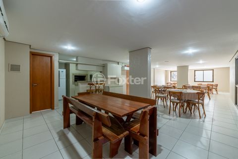 Image 30 - 936013