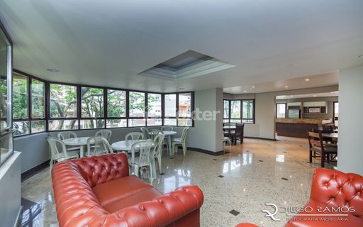 Image 33 - 1007223