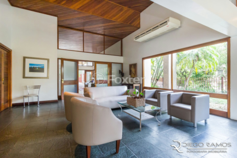 Image 32 - 1017157