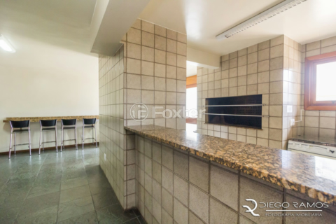 Image 45 - 1017157