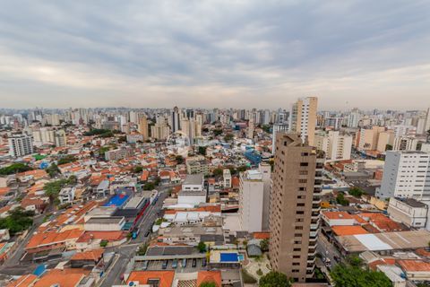 Image 29 - 868090