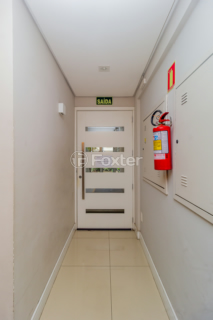 Image 6 - 1000988