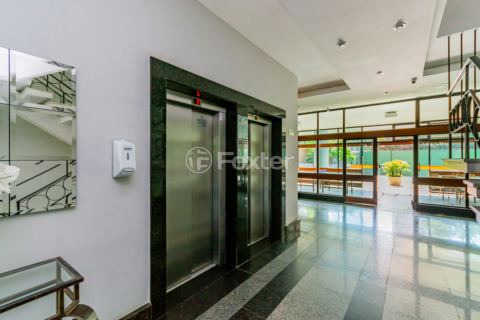 Image 38 - 928125
