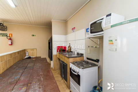 Image 33 - 304597