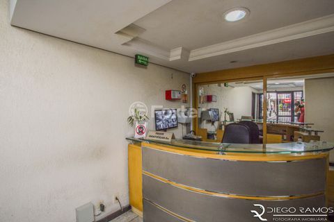Image 28 - 842445
