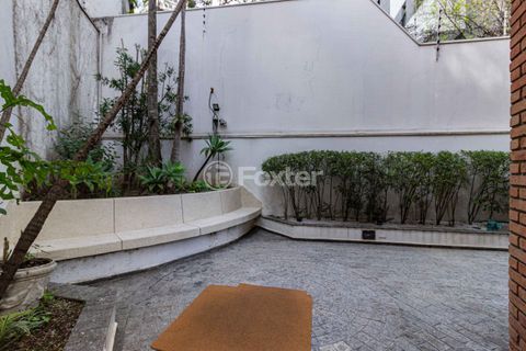 Image 63 - 893975