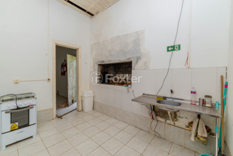 Image 23 - 878678