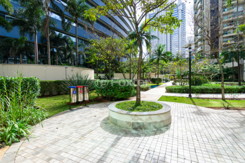 Image 38 - 872075
