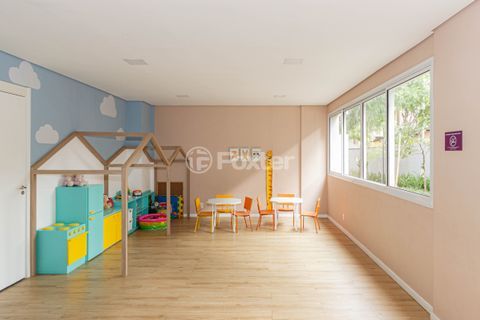 Image 34 - 1021857