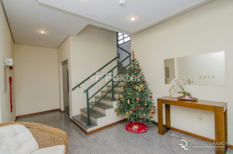 Image 37 - 894140