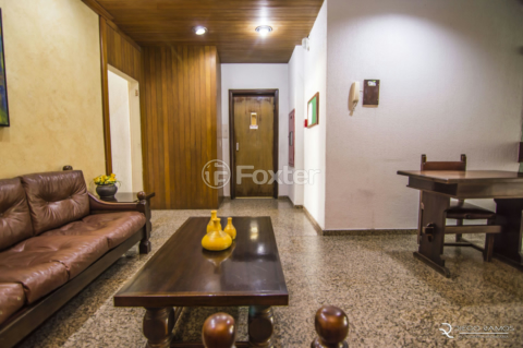 Image 34 - 1016592