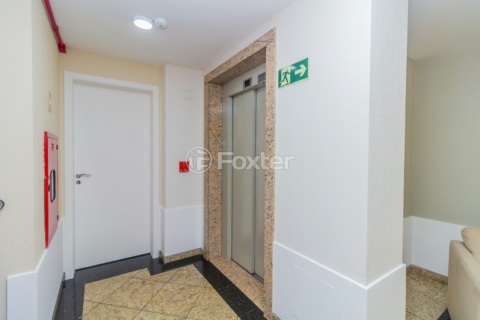 Image 44 - 869588