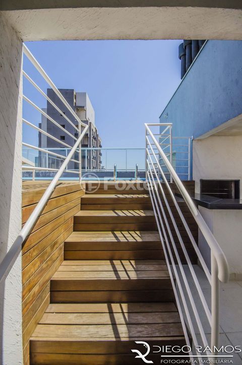 Image 35 - 1018747