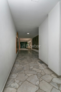 Image 29 - 956015