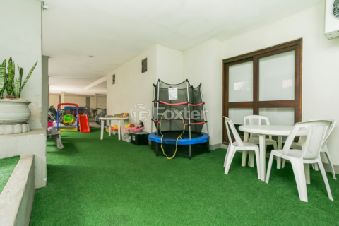 Image 33 - 225693