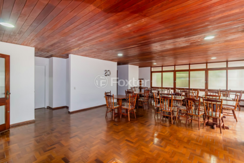 Image 40 - 982474