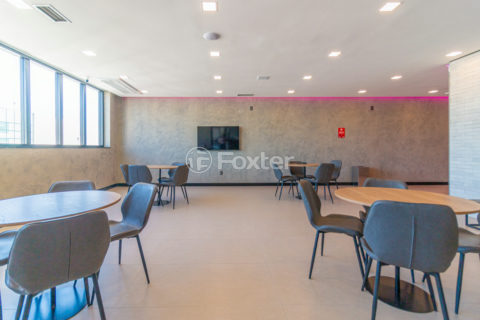 Image 33 - 1020257