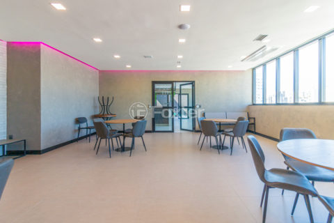 Image 34 - 1020257