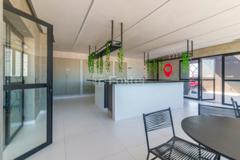 Image 30 - 1020257