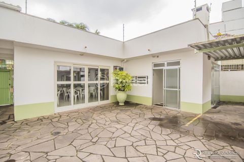 Image 38 - 935221