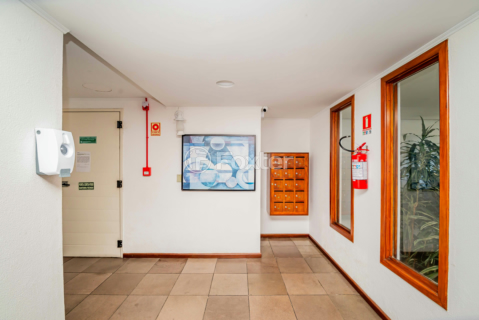 Image 36 - 935221