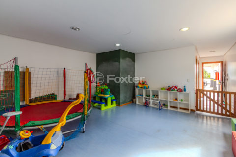 Image 44 - 1017805