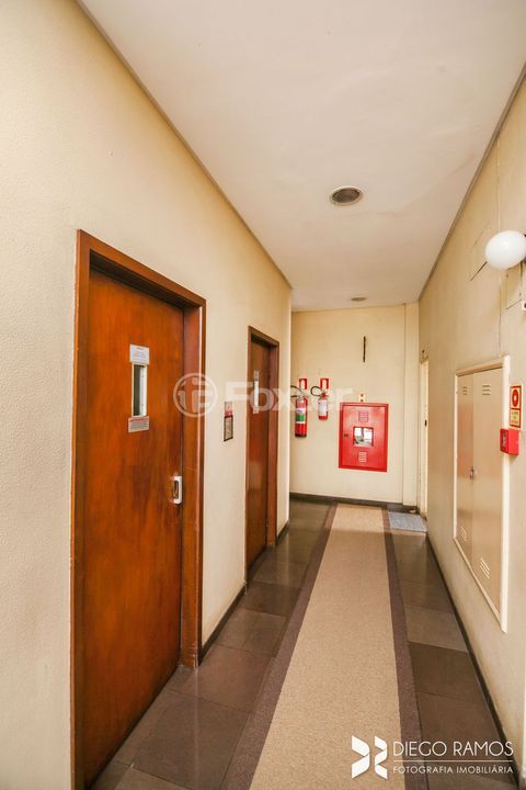 Image 41 - 893989