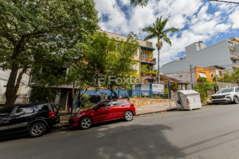 Image 35 - 979335