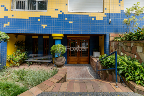 Image 38 - 979335