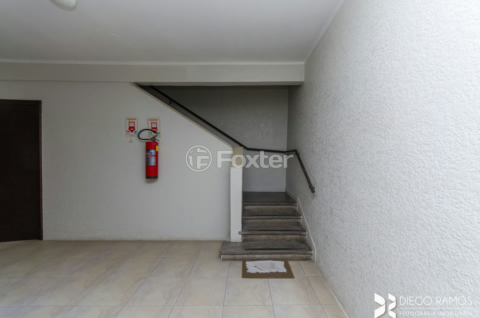 Image 20 - 957576