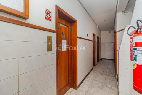 Image 38 - 983665