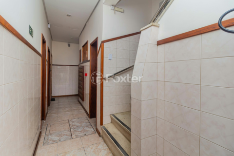 Image 39 - 983665
