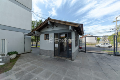 Image 24 - 1010557