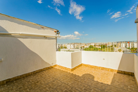 Image 36 - 984468