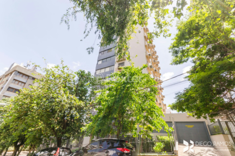 Image 65 - 1017748