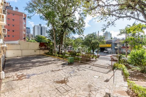 Image 30 - 979758