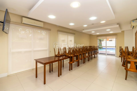Image 34 - 1002040