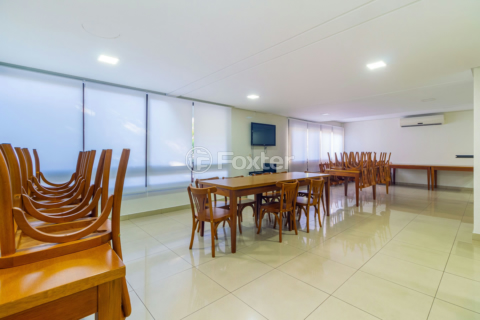 Image 33 - 916009