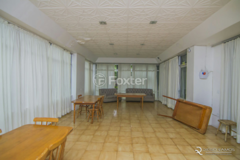 Image 17 - 1005449