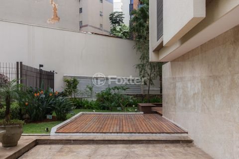 Image 46 - 876067